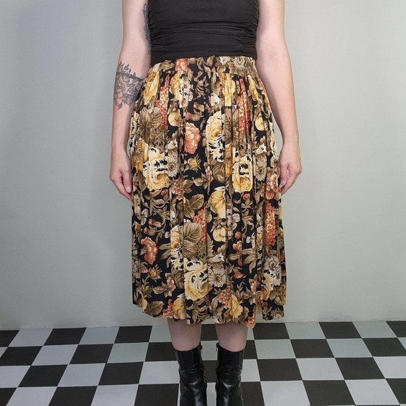 Vintage 2 Piece Brown with Black Floral Skirt & Square Shawl Set - Picture 3 of 7